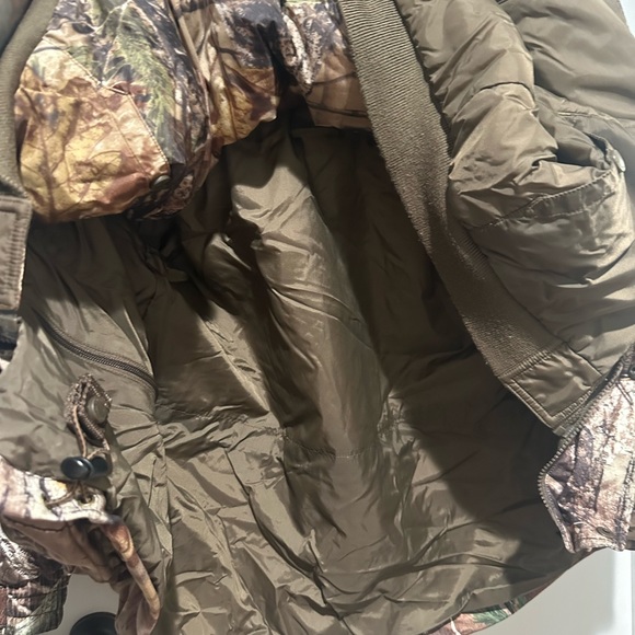 Cabela’s Camo Hunting Jacket - Picture 9 of 10